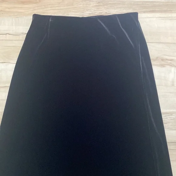 Cedar Canyon Clothing Company Womens M Black Velvet Maxi Skirt. - Picture 2 of 5